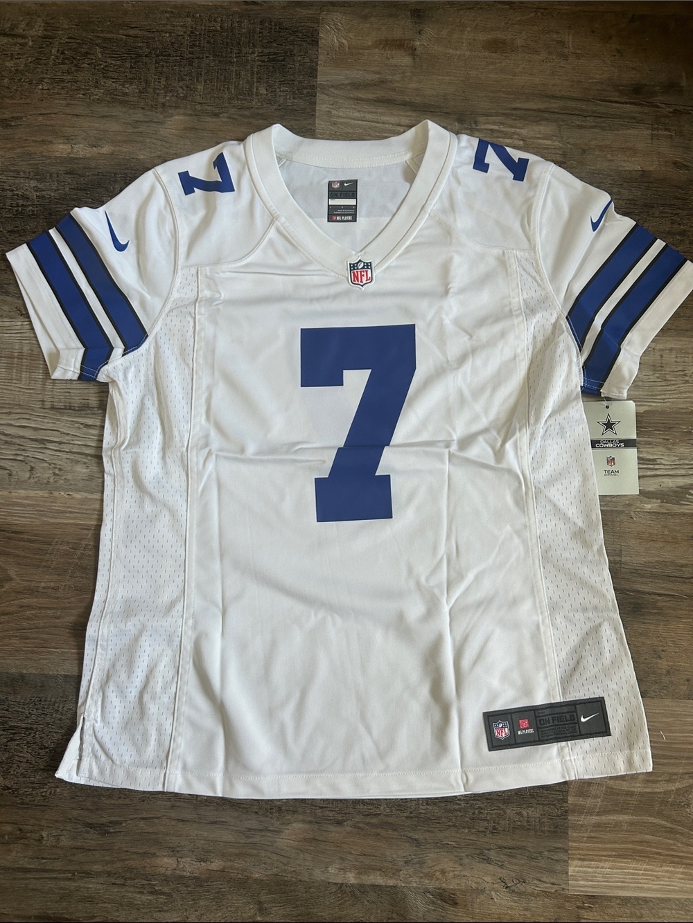 NWT Nike women’s Dallas cowboys #7 Football Jersey L